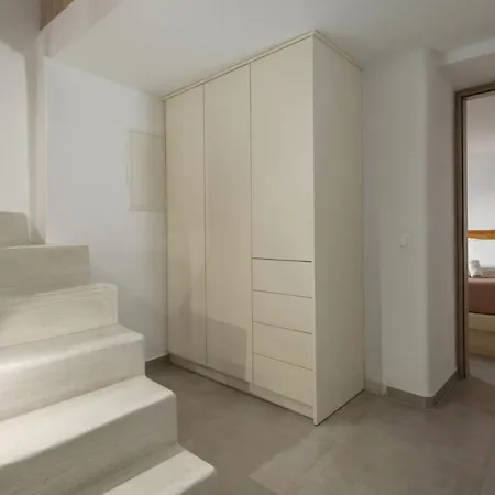 بيت للعطل Falcon Eyes- Panoramic Stone House *